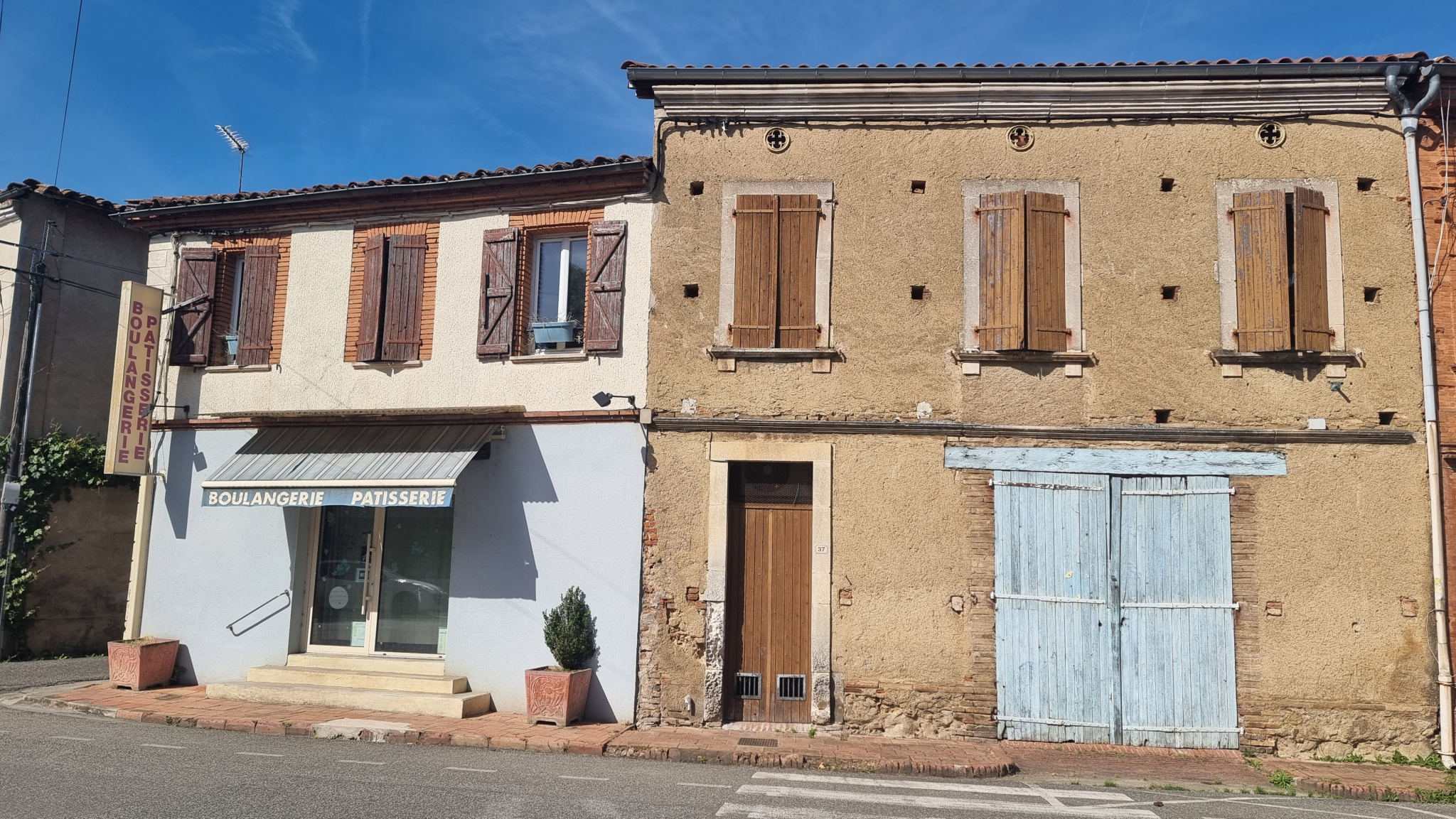 Maison T6  avec local - boulangerie