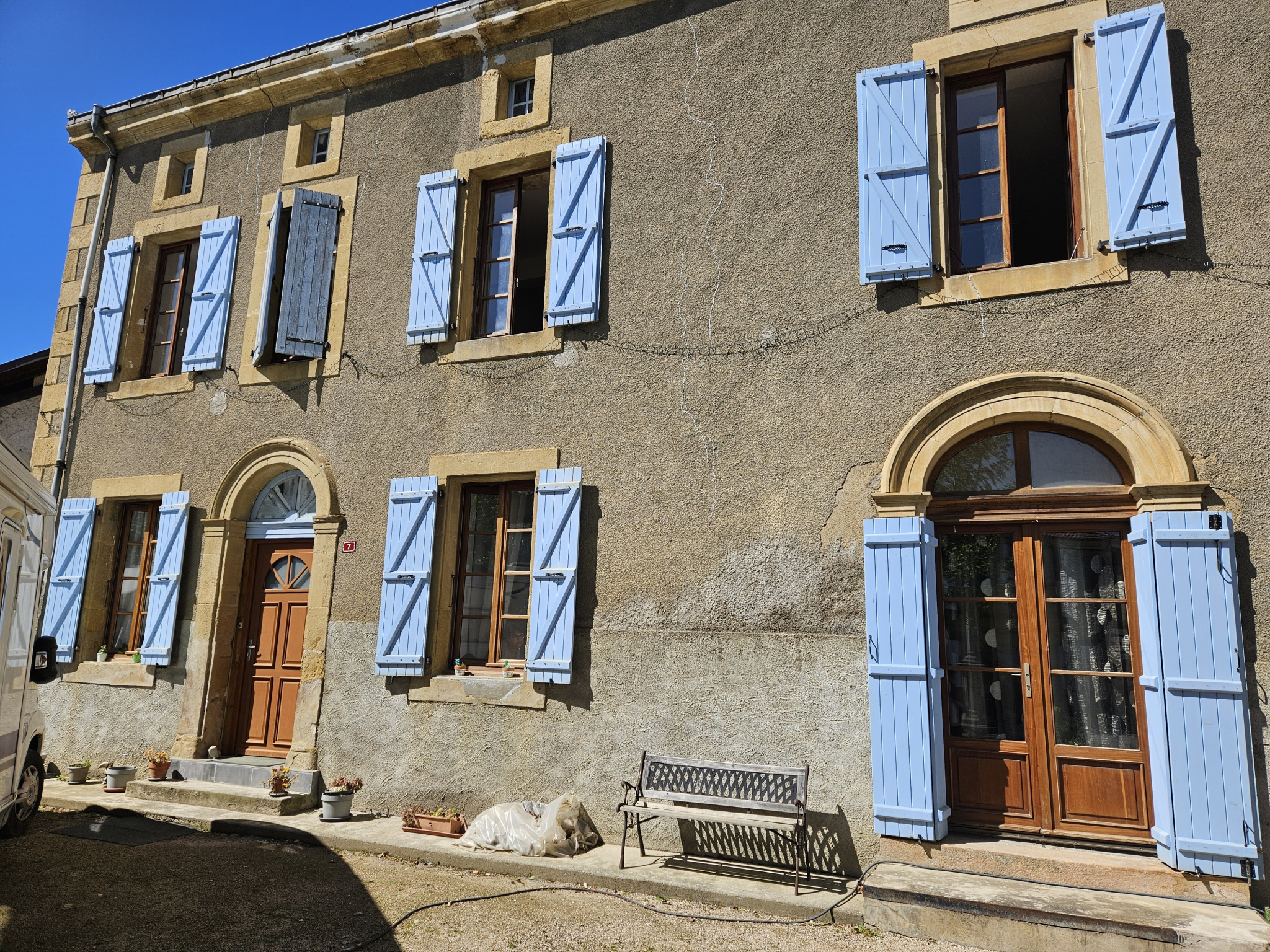 MAISON T4 RENOVEE 110 M2 - GARAGE 125 M2