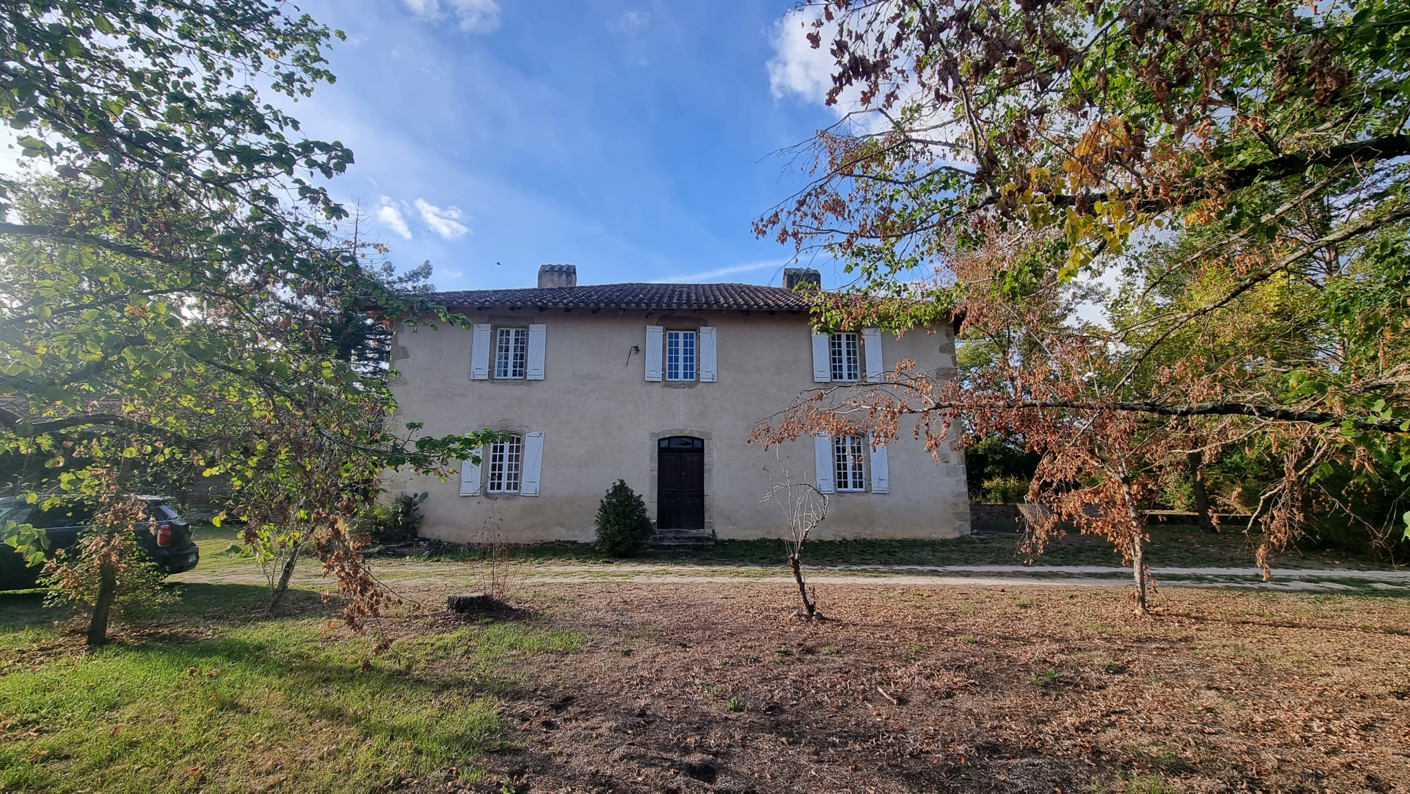 AUTHENTIQUE MAISON COMMINGEOISE DU XVIIe   300 m2 - dépendances - PARC ARBORE - PRAIRIE - + 1 hect